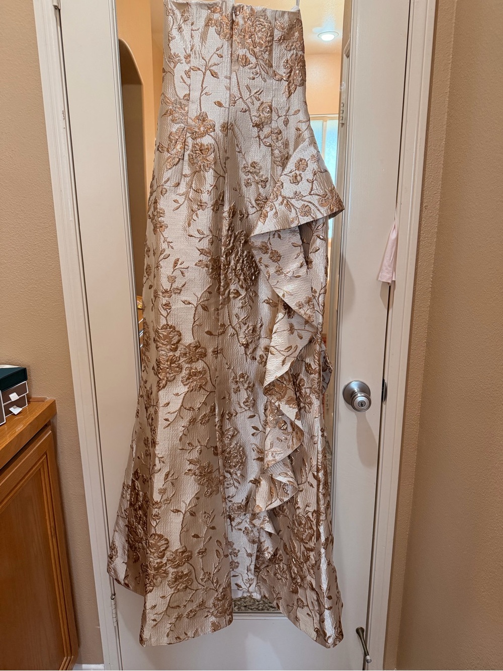 Women's Jacket Subcategory Identification - Picture 2 of 5